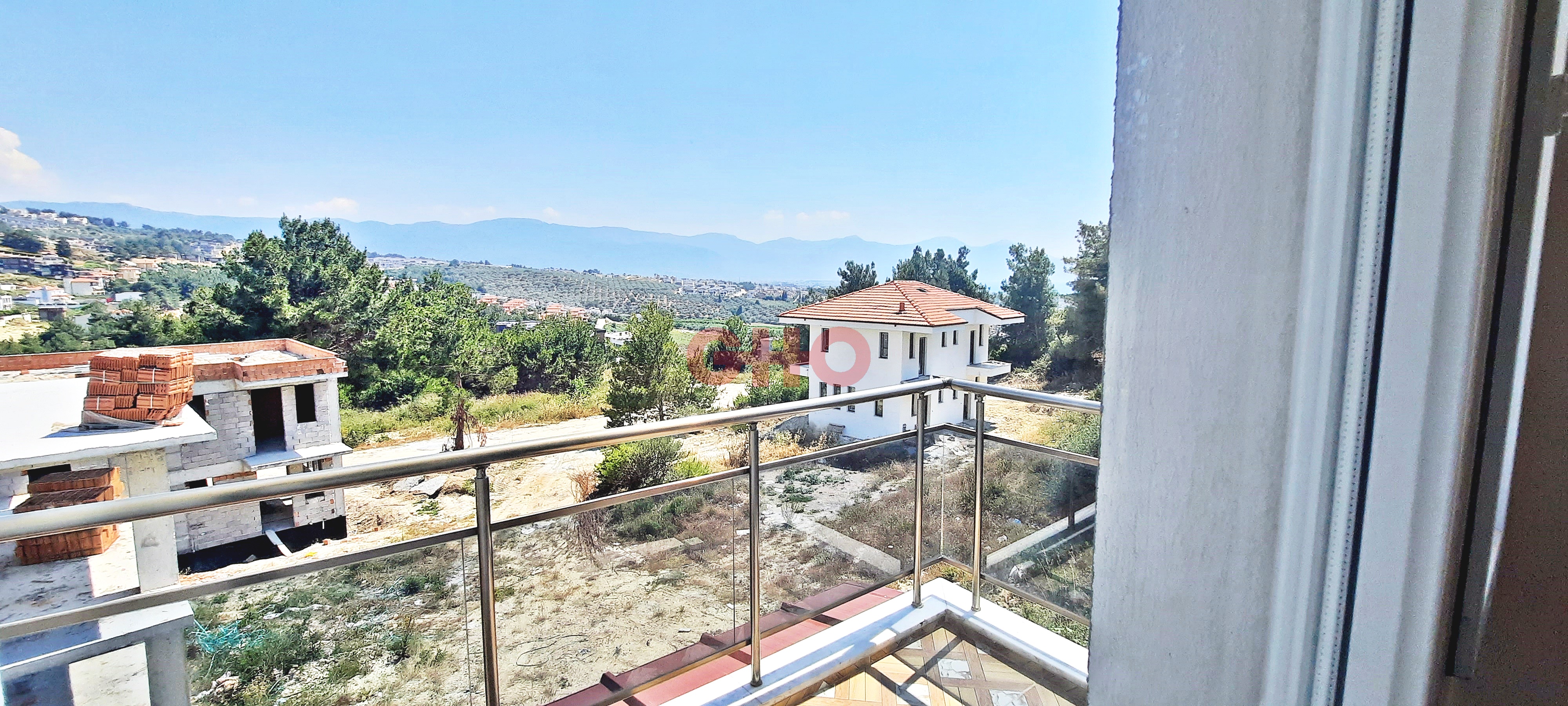 Satılık 2+1 Villa Deniz Manzaralı Kuşadası Efes Evler Mevkii